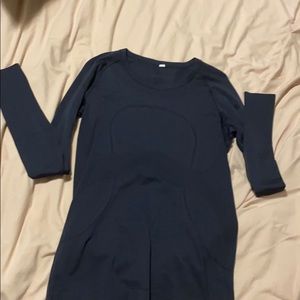 Lululemon long sleeve swiftly